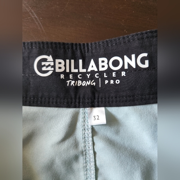 Billabong Tribong Solid Pro Boardshorts - Picture 10 of 11